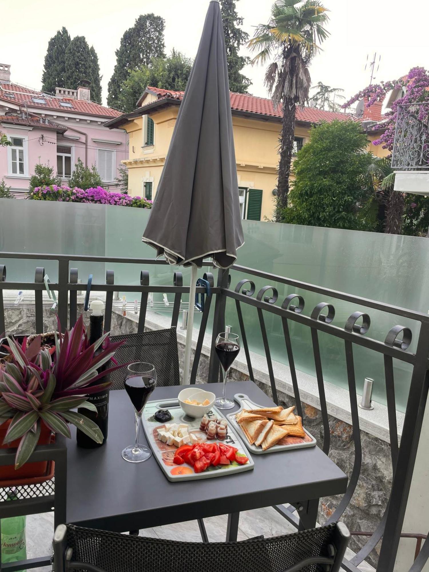 Apartment Andreja, Opatija City Center Екстериор снимка