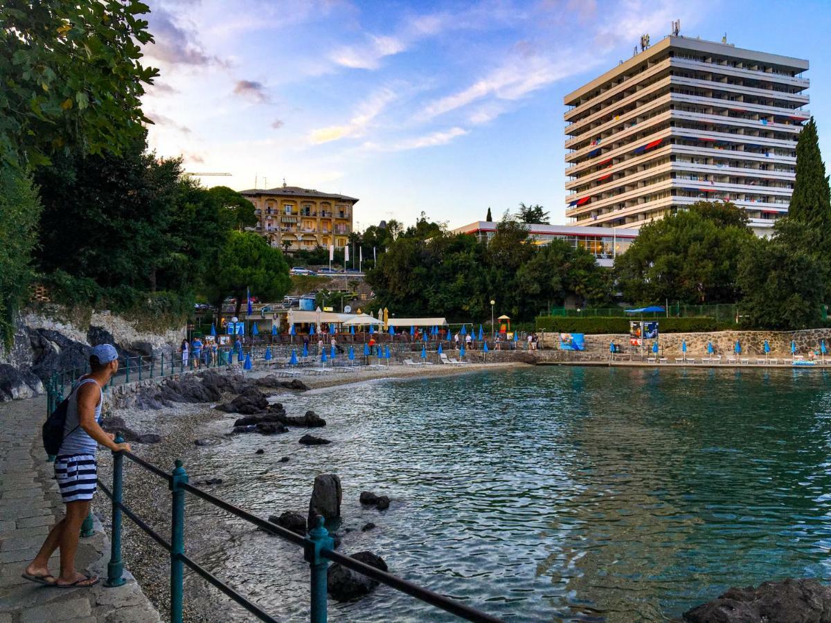 Apartment Andreja, Opatija City Center Екстериор снимка